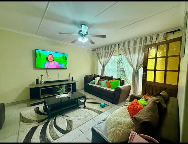 3 BEDROOM PROPERTY TO RENT IN RESERVOIR HILLS